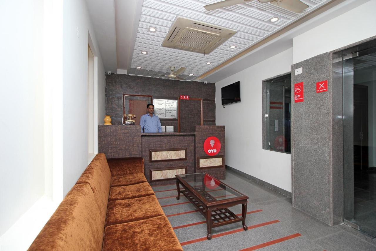 Oyo Hotel Blu Pebbles Near Delhi Airport ニューデリー エクステリア 写真