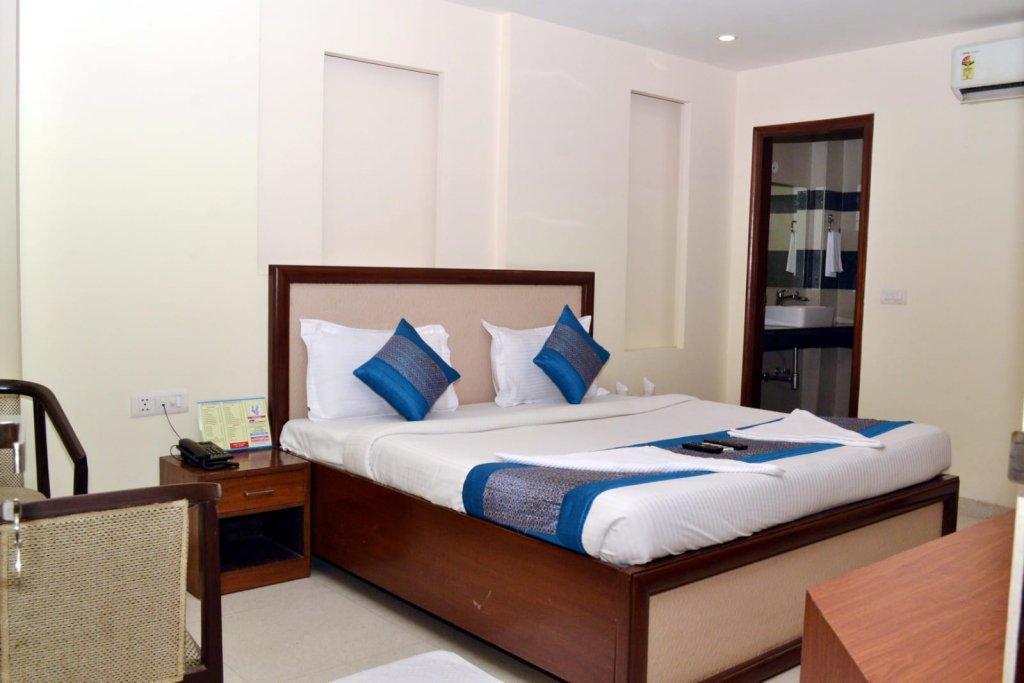 Oyo Hotel Blu Pebbles Near Delhi Airport ニューデリー エクステリア 写真